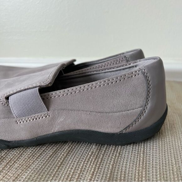 Clarks® Haley Park Grey Suede
Comfort Loafers Size 8 Women’s - Picture 7 of 16
